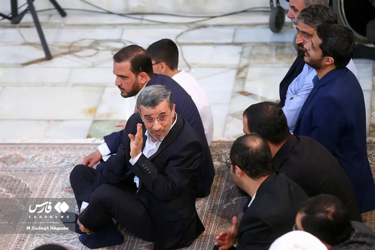 درخواست خنده‌دار و عجیب احمدی‌نژاد از رهبر انقلاب