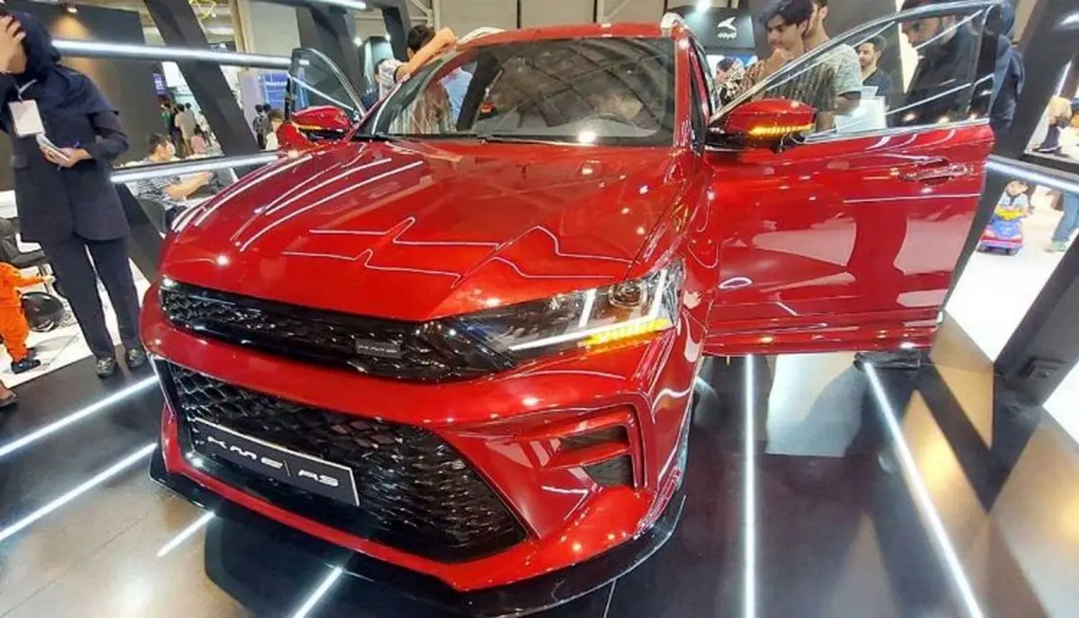 ‌رونمایی از دو ماشین‌ خودروساز خصوصی‌ در ‌مشهد