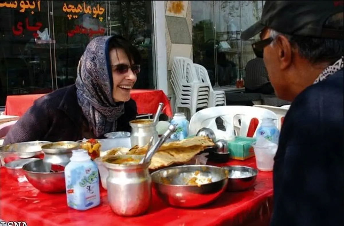 به صرف دیزی با خانم بینوش در لواسان