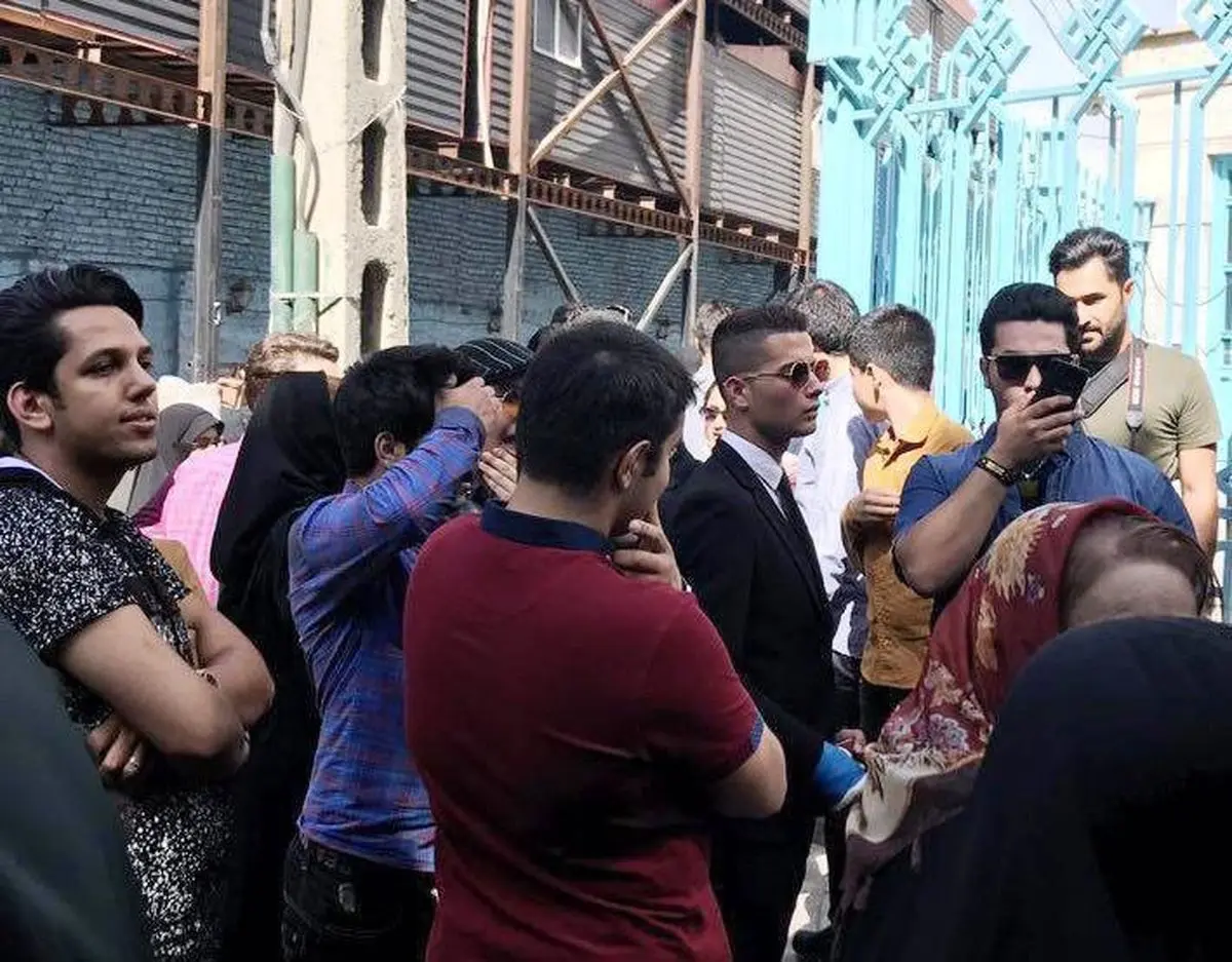 ببینید | حضور بدل رونالدو مقابل هتل اسپیناس پالاس