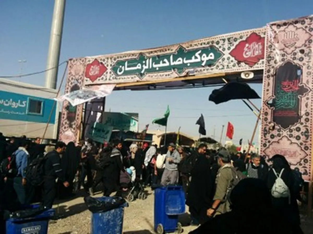 عکس رهبر انقلاب روی لباس دو نیروی نظامی خارجی