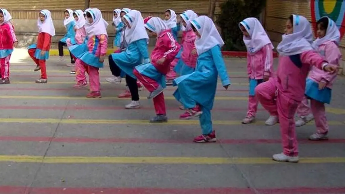 برکناری مدیر مدرسه در پی پخش آهنگ دافی و رقص دانش‌آموزان
