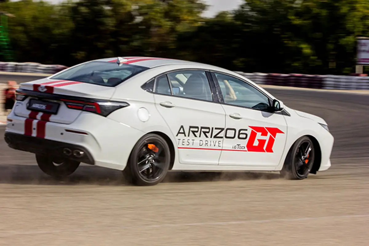 تست و بررسی فونیکس آریزو ۶ جی‌تی در پیست آزادی