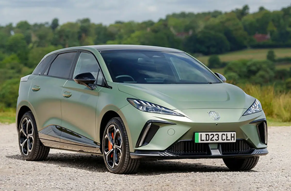 نگاهی به خودروی چینی MG 4 XPower مدل ۲۰۲۴