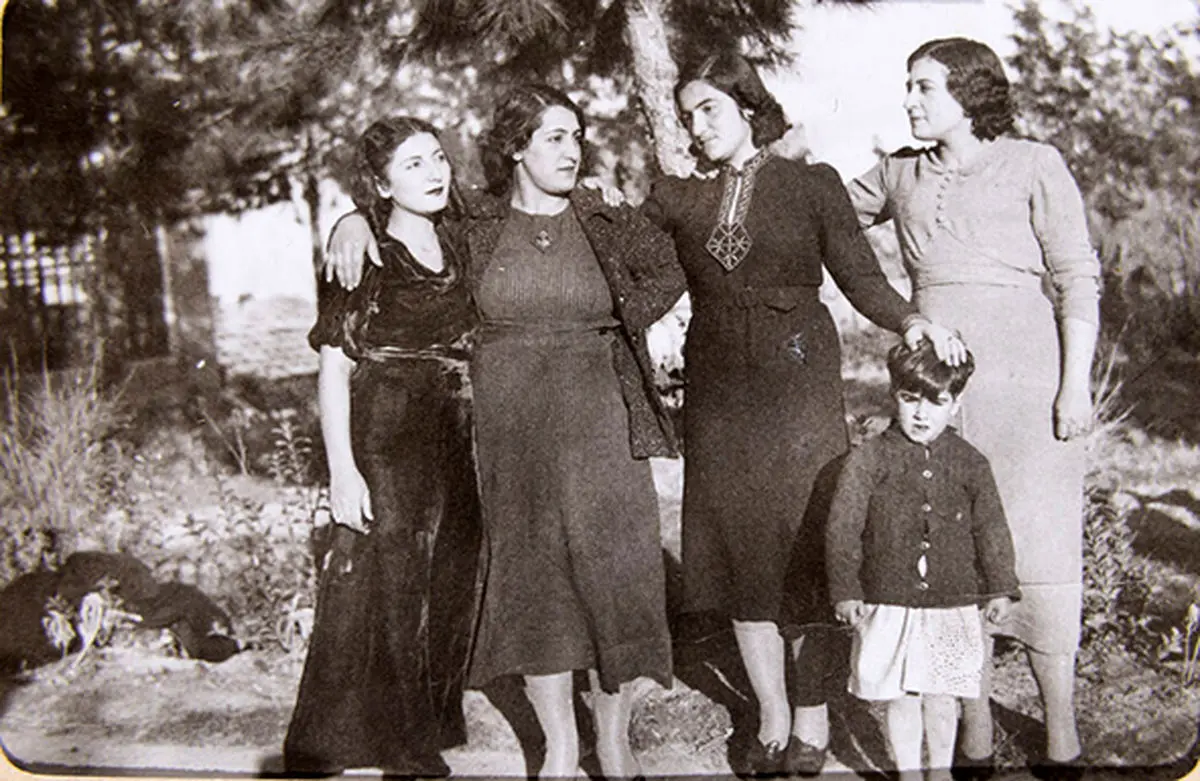 قاب تاریخ| زنان قاجار، میتسوبیشی، بختیار و نصیری ‌