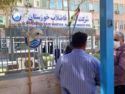 ببینید | تیراندازی در درگیری کارکنان آبفای خوزستان با مدیر عامل