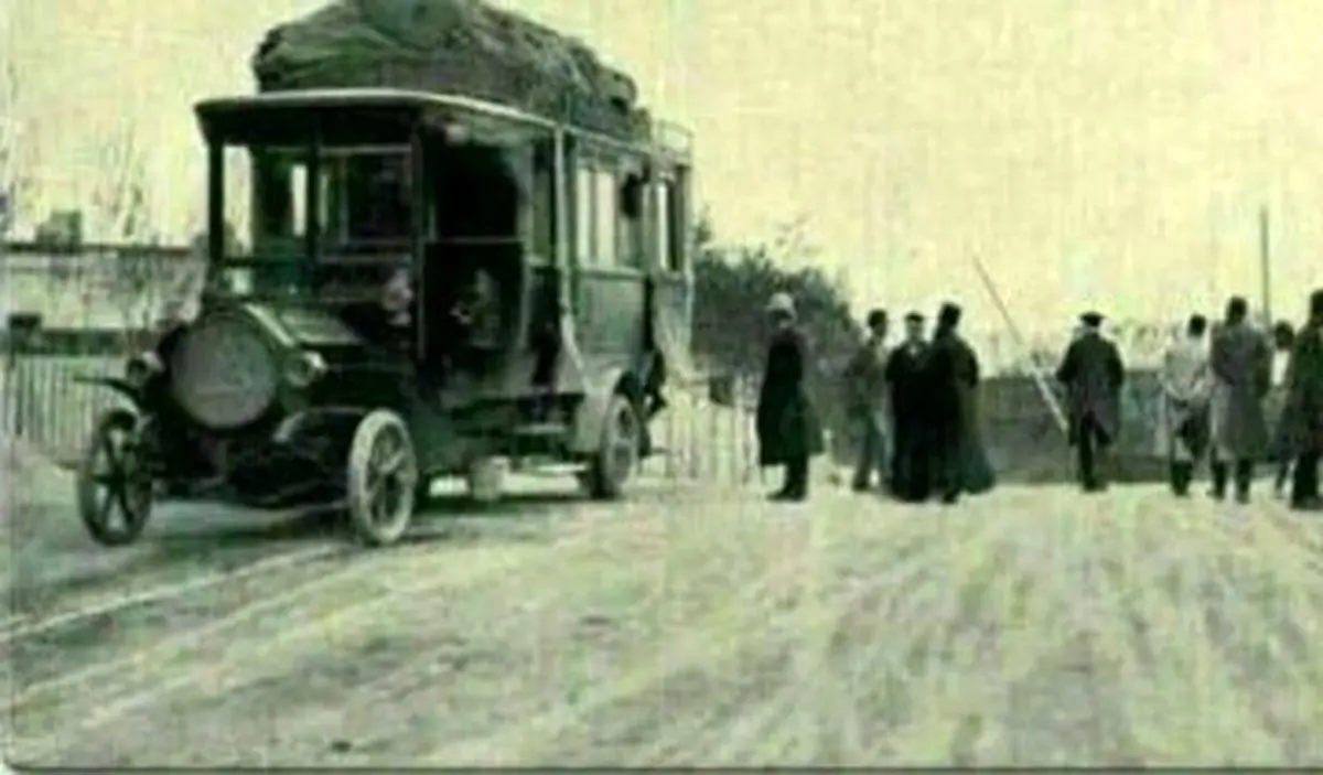 تصویری از اولین ایستگاه اتوبوس تهران