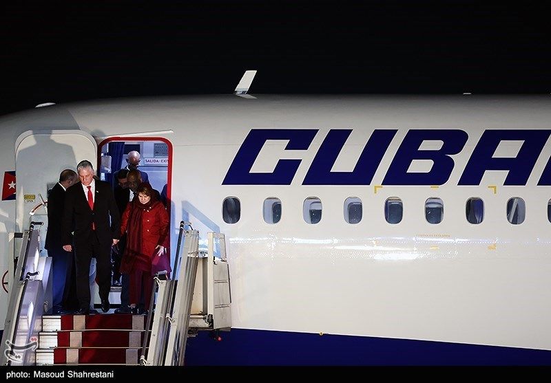 ببینید | لحظه ورود رییس‌جمهوری کوبا و همسرش به ایران