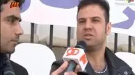 بنشین روی تیر دروازه و گذر عمر ببین