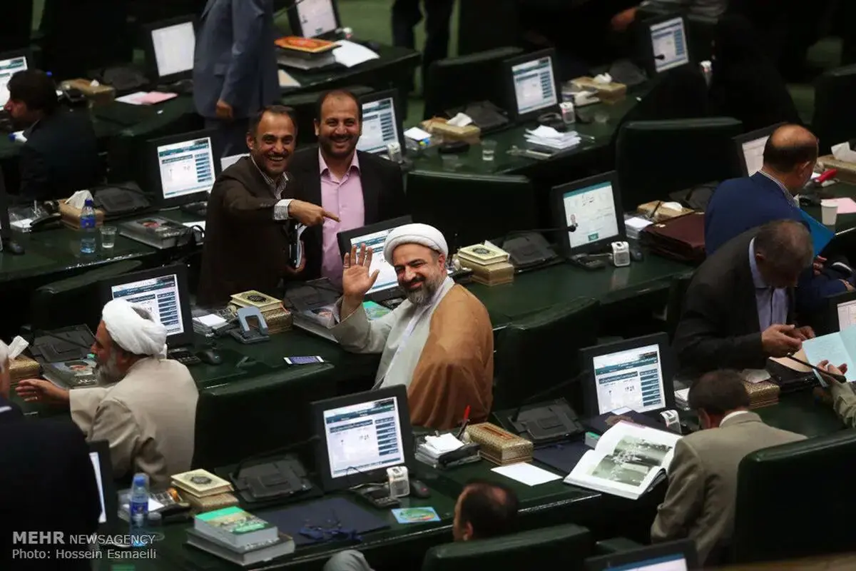 بررسی مدرک تحصیلی منتخبان مجلس دوازدهم
