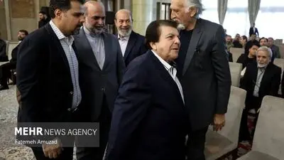 عباس قادری در دیدار اهالی فرهنگ و هنر با رئیس جمهور + تصاویر