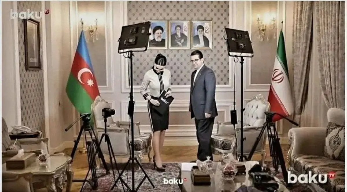 اقدام عجیب سفیر ایران در آذربایجان در گفتگو با خبرنگار زن+ عکس