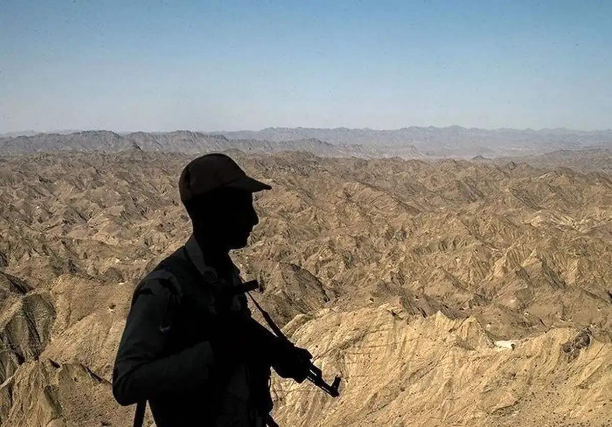 تیراندازی یک سرباز به پنج هم‌رمزش در کرمان