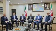 حضور و غیاب جمع دیپلمات‌ها