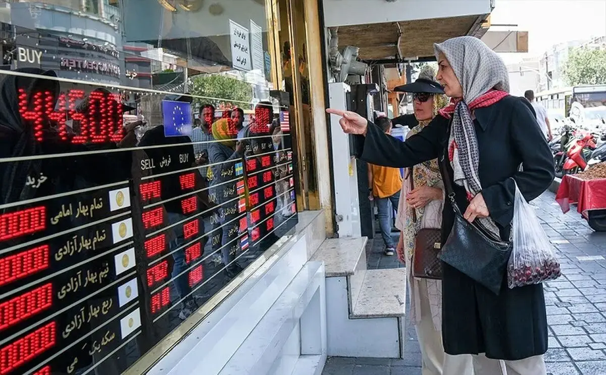 فرار معامله‌گران بزرگ از بازار دلار