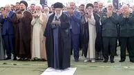تصاویری از چهره ها در صف اول نماز عید فطر به امامت رهبری