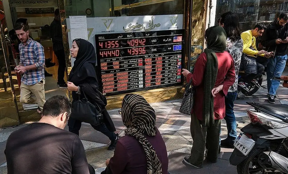 قیمت دلار کاهش پیدا می‌کند؟