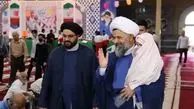 عکسی جالب از ‌حضور ‌امام جمعه خورموج‌ پشت تریبون