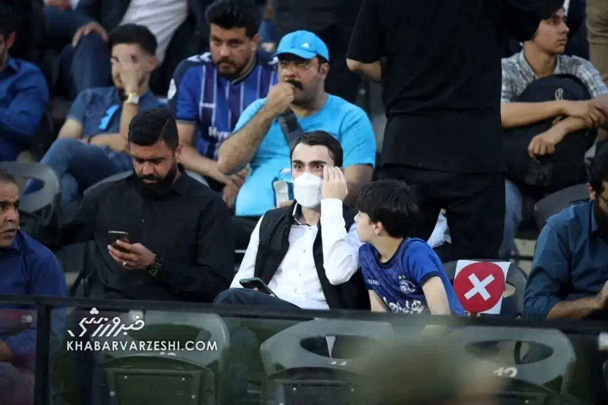 عکس| کری‌خوانی احمد خمینی برای پرسپولیس
