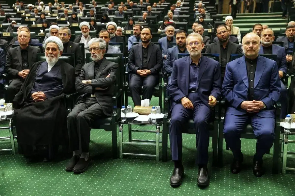 عکس | جای خالی رئیس جمهور و وزیر امور خارجه در افتتاحیه مجلس