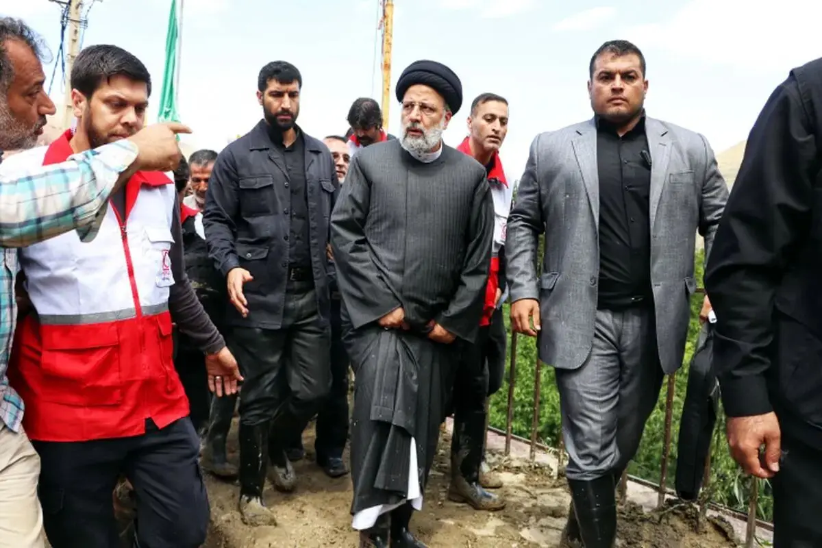 ببینید | شوخ‌طبعی رئیسی در برابر محافظان شخصی‌اش