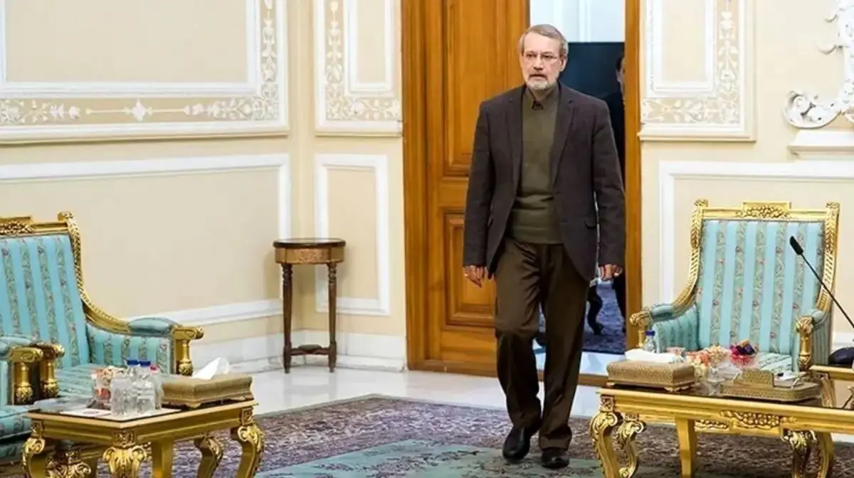 تماشا کنید | پاسخ جالب لاریجانی به شوخی یک خبرنگار با او