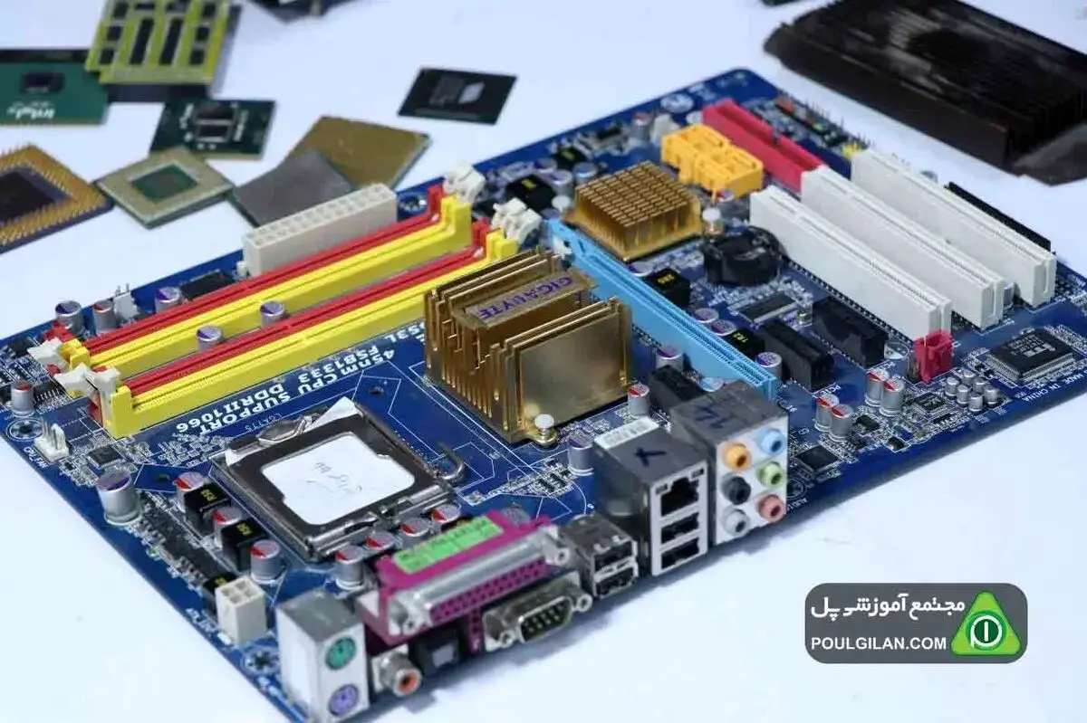 چگونه نصب دوربین، تعمیرات موبایل و تعمیر لپ تاپ را تخصصی یاد بگیریم؟