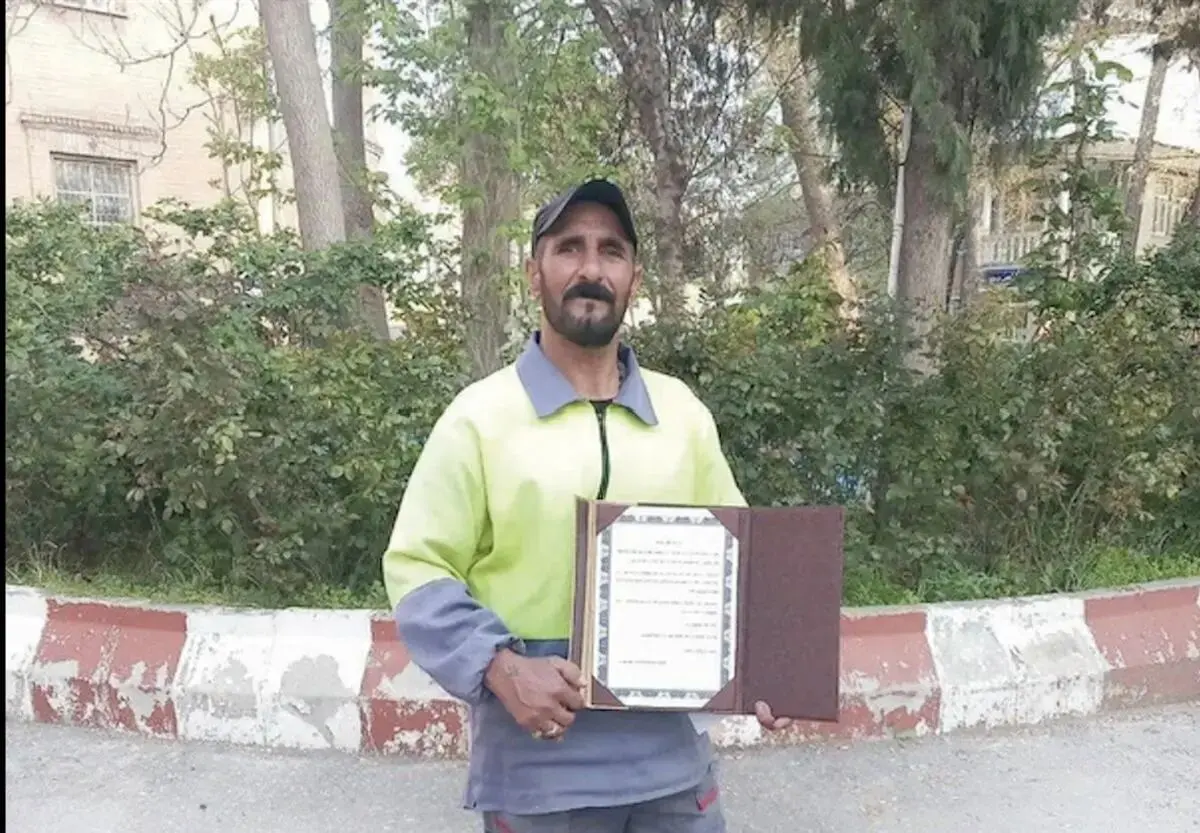 آقای کشوری؛ منجی توله‌سگ‌ها