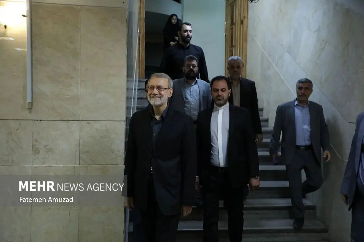 لاریجانی به کمک چت جی‌پی‌تی جواب جلیلی را داد