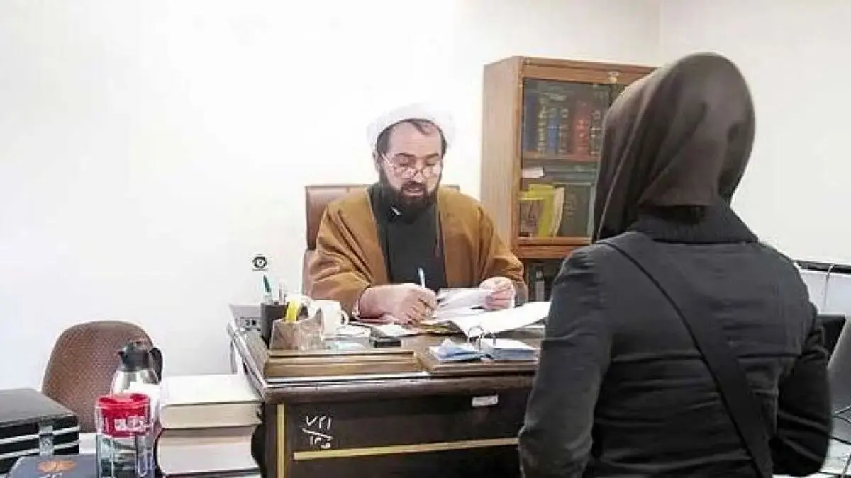 درخواست طلاق زن از شوهرش به یک دلیل عجیب!