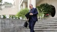 خودروی خاص علیرضا زاکانی که با آن به محل مناظرات آمد