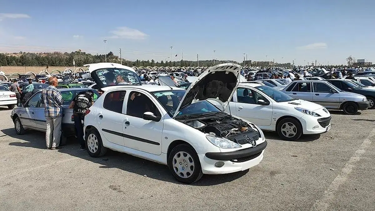 خریداران خودرو بخوانند؛ تصمیم جدید اتحادیه صنف فروشندگان خودرو