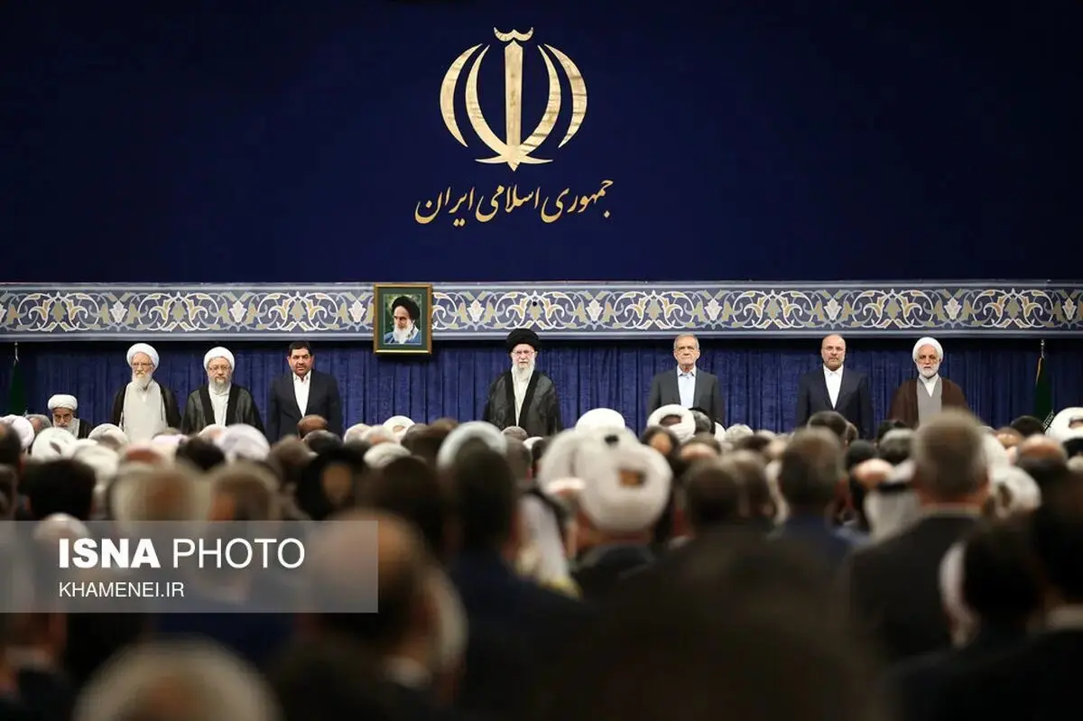 رهبر انقلاب حکم ریاست جمهوری مسعود پزشکیان را تنفیذ کردند + تصاویر
