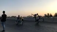 ببینید | رژه وحشتناک موتورسواران افغان در کرمان