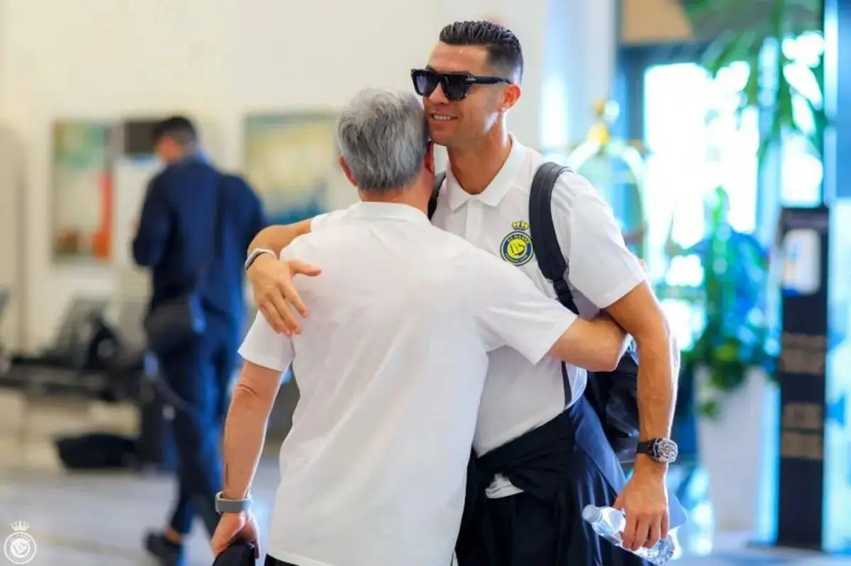 رونالدو و ستارگان النصر در راه تقابل با استقلال + عکس