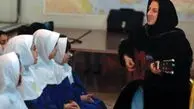 قاب تاریخ| گیتارنوازی خانم معلم، عکس متفاوت پارسا پیروزفر و رضا شفیعی‌جم، نظارت بهشتی بر کار خلخالی