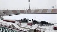 بارش برف دربی استقلال و پرسپولیس را تعطیل کرد