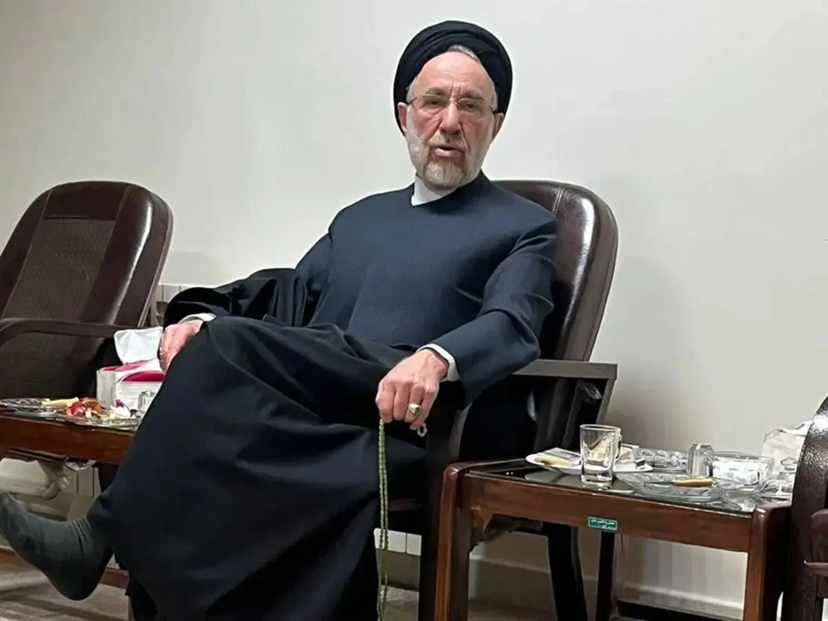 عکس جدید سیدمحمد خاتمی در یک جلسه خصوصی