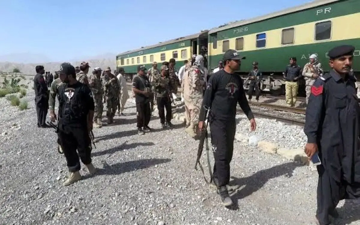 کشته شدن ۲۷ گروگان‌گیر قطار در پاکستان؛ ۱۵۵ مسافر نجات یافتند