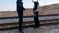 نجات جوان ۱۹ ساله از مرگ در ریل راه آهن اطراف سمنان
