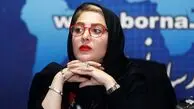 خودنمایی ژیلا صادقی با انگشترهای طلای گران‌قیمتش در یک سلفی جنجالی!+ عکس