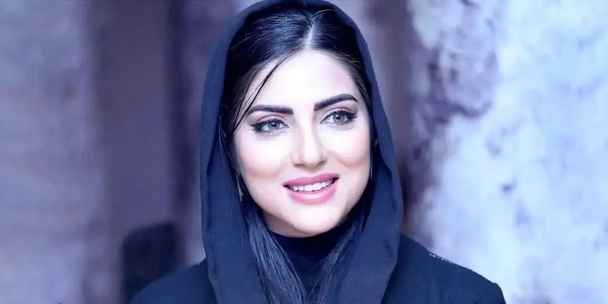 هلیا امامی با کیف عجیب و خاصش باز هم جنجال به پا کرد+ عکس