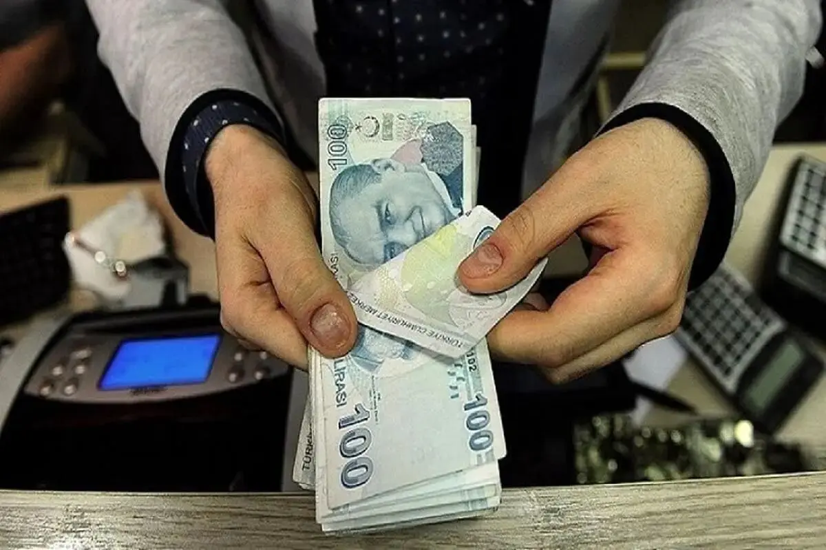 قیمت لیر ترکیه امروز جمعه 1 فروردین 1404