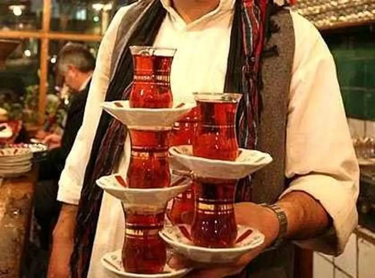 "چای کیسه‌‌ای" در آب داغ میکروپلاستیک آزاد می‌کنند!