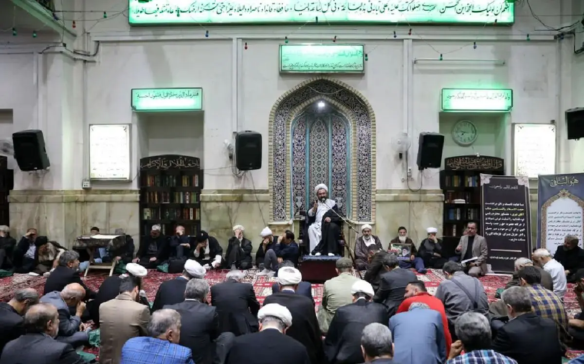 حضور سعید مرتضوی در مراسم ختم حجت‌الاسلام نیری؛ تصاویر
