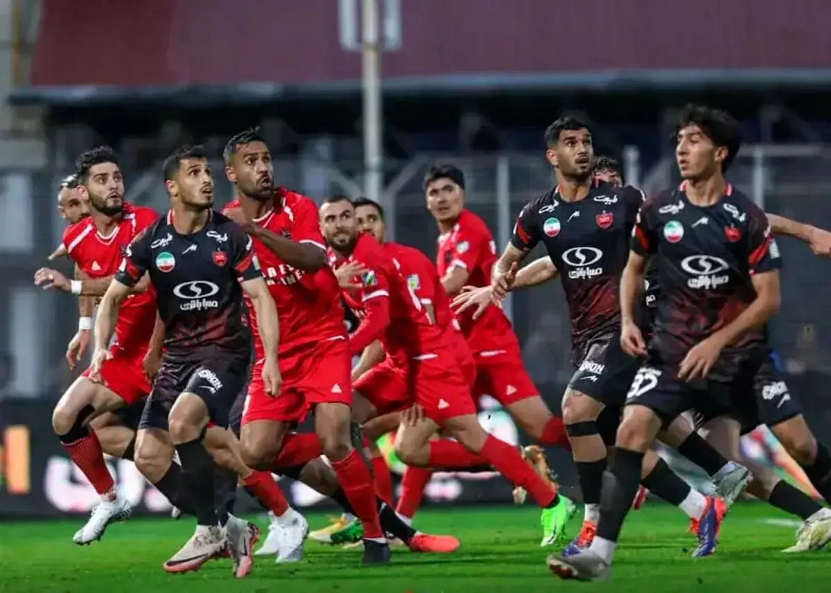 VAR آتش به بازی زد؛ دو اخراج همزمان، پرسپولیس ستاره‌اش را از دست داد!