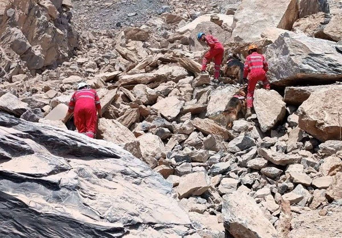 2 کارگر مفقودی معدن شازند هنوز پیدا نشدهاند