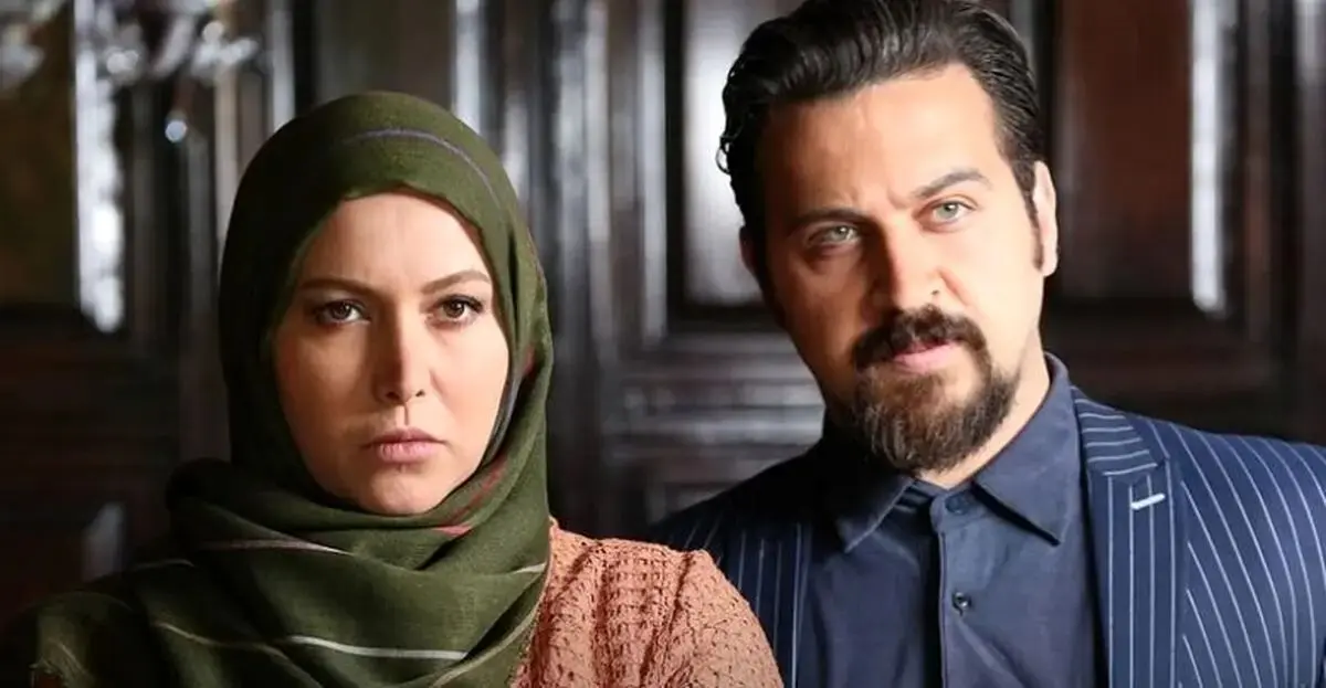 قاب جالب و قدیمی از داریوش ارجمند و فریبا نادری در پشت صحنه سریال ستایش