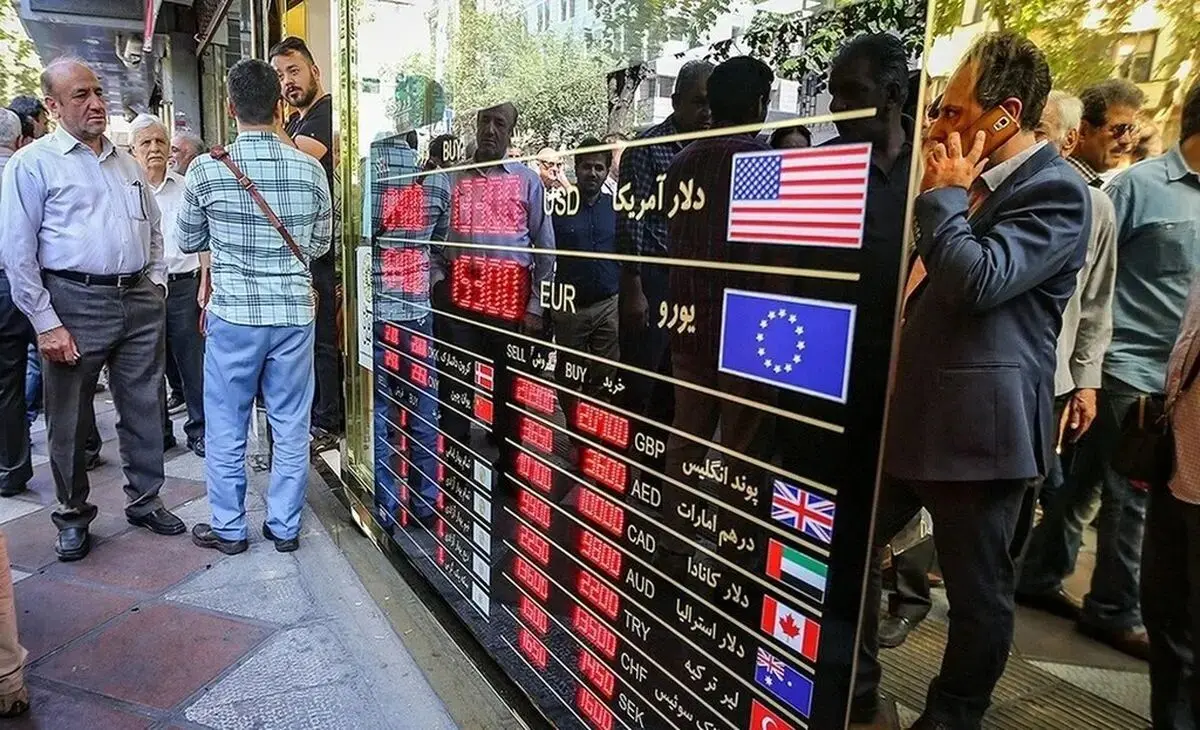 حرکت بورس و دلار خلاف جهت یکدیگر؛ حباب سکه کاهش یافت