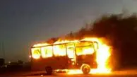 مینی بوس سرویس دانش آموزان دختر در آتش سوخت